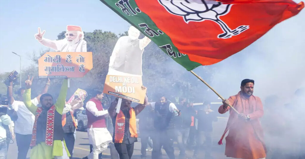 BJP Poised for Victory in Delhi After 27 Years: Leads on 48 Seats, kejriwal, Sisodia lost,